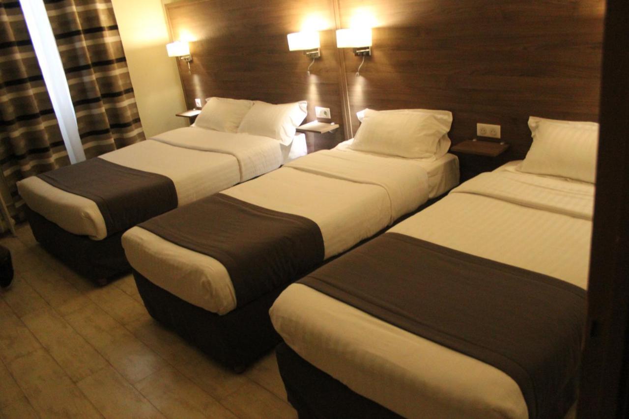 Hotel Univers Carpentras Esterno foto