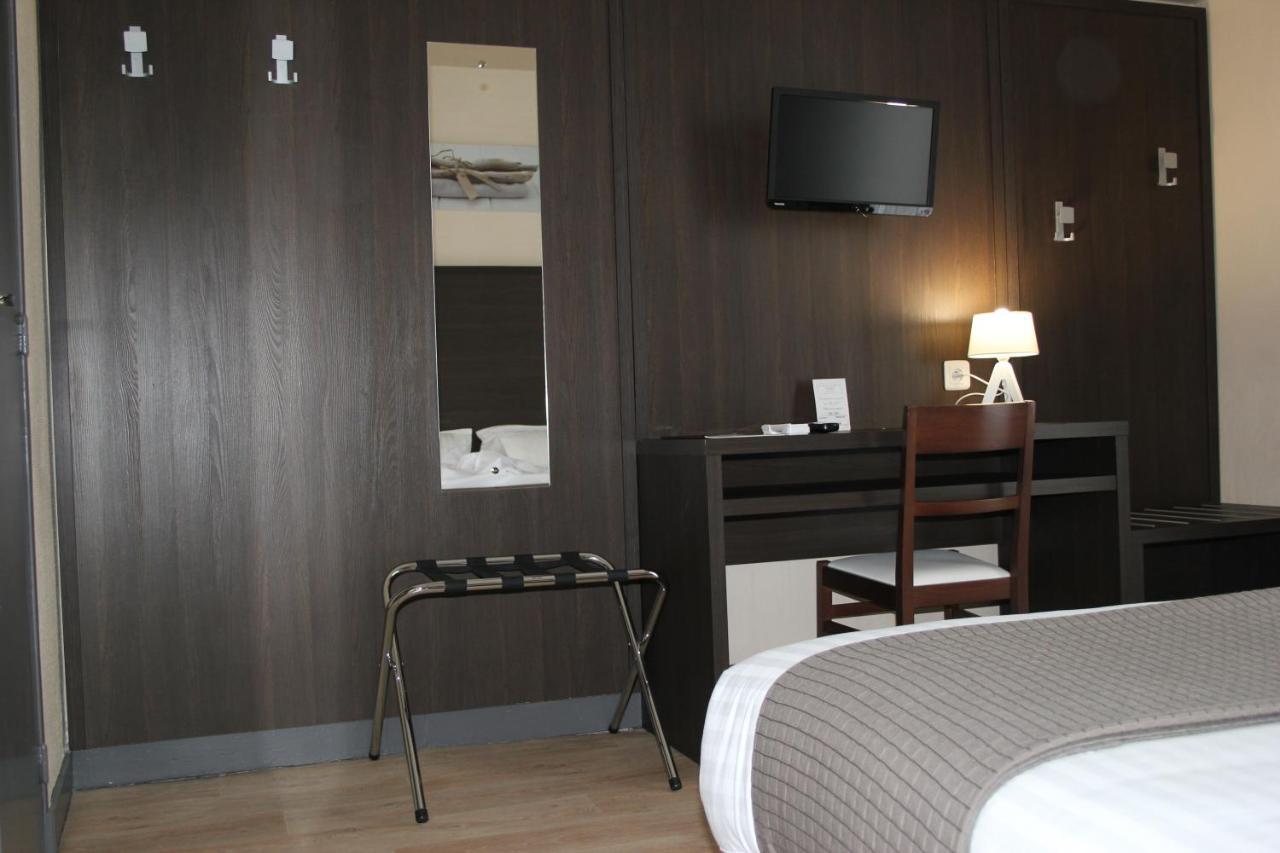 Hotel Univers Carpentras Esterno foto