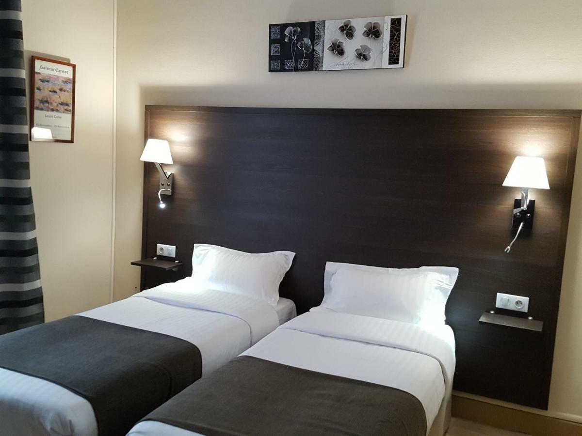 Hotel Univers Carpentras Esterno foto